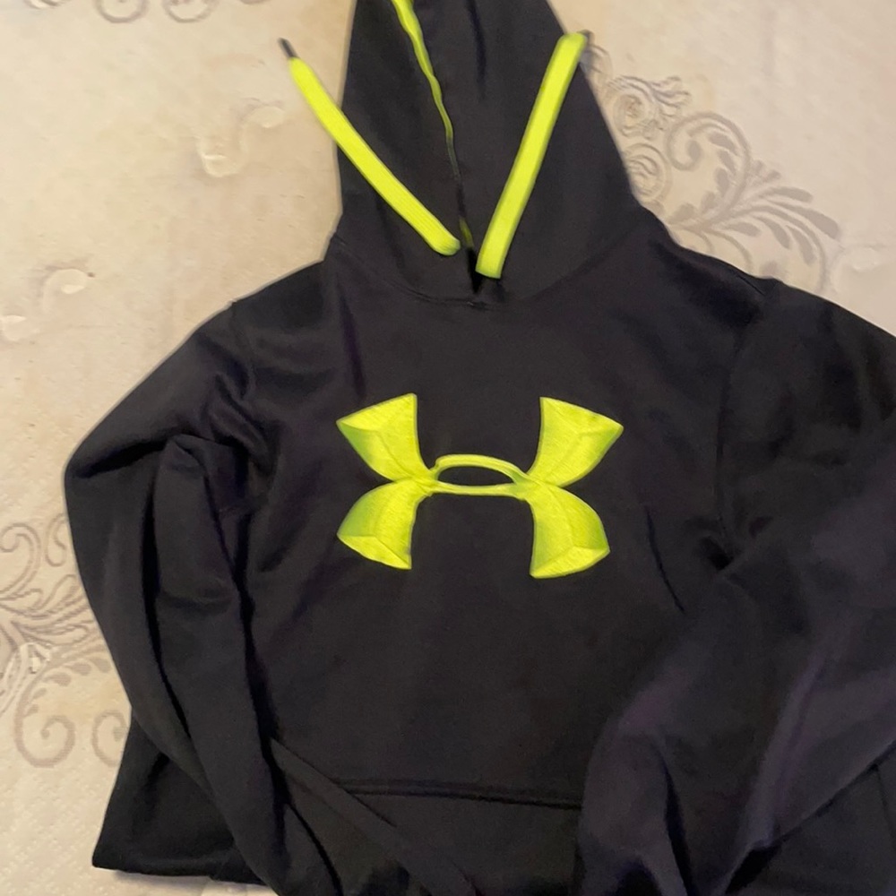 Under armor medium cold gear hoodie